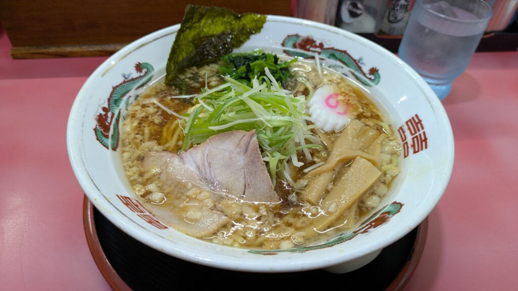 ラーメン金次郎の背油醤油ラーメン