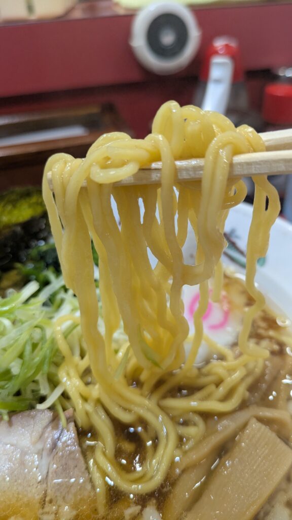 ラーメン金次郎の背油醤油ラーメン