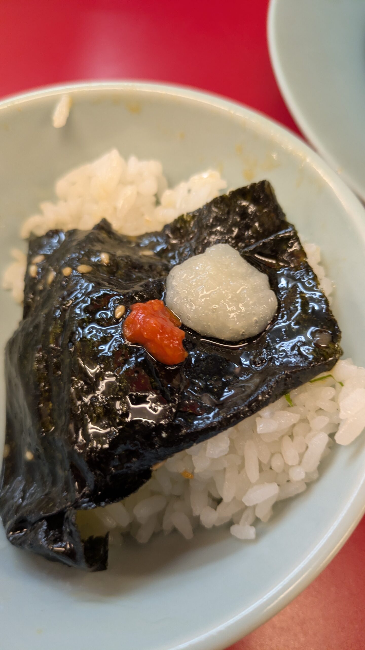 特製味噌で浸した半ライスとニンニクと豆板醤